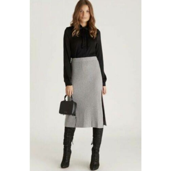 En Creme Dresses & Skirts - En Creme Elastic Waist Side Slit Pencil Skirt